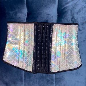 Luxx Curves Waist trainer